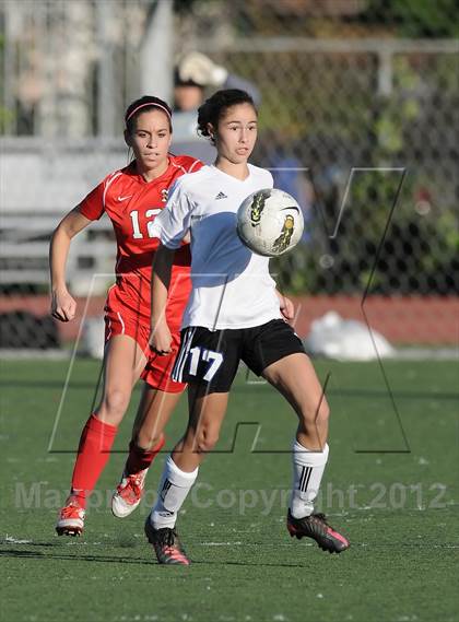 Thumbnail 3 in Mission Viejo vs Villa Park (Mater Dei Tournament) photogallery.