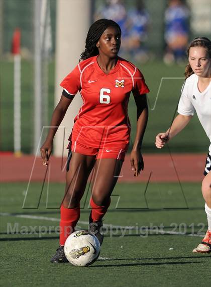 Thumbnail 2 in Mission Viejo vs Villa Park (Mater Dei Tournament) photogallery.