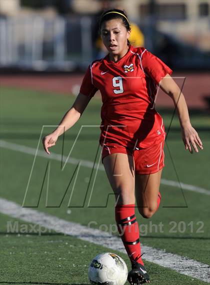 Thumbnail 2 in Mission Viejo vs Villa Park (Mater Dei Tournament) photogallery.