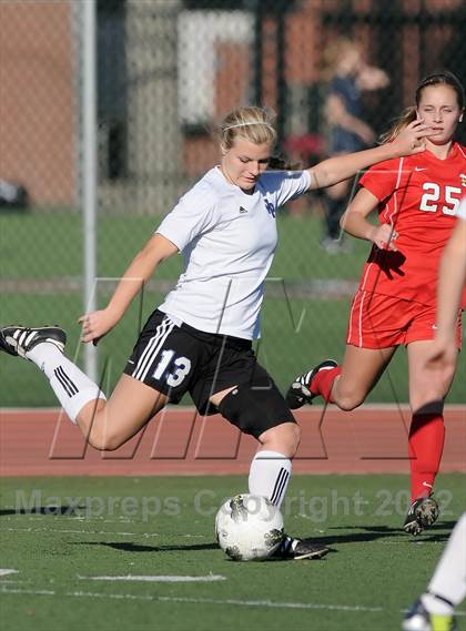 Thumbnail 2 in Mission Viejo vs Villa Park (Mater Dei Tournament) photogallery.