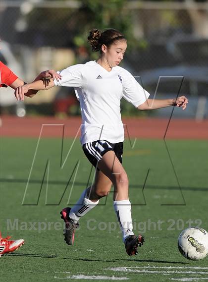 Thumbnail 2 in Mission Viejo vs Villa Park (Mater Dei Tournament) photogallery.