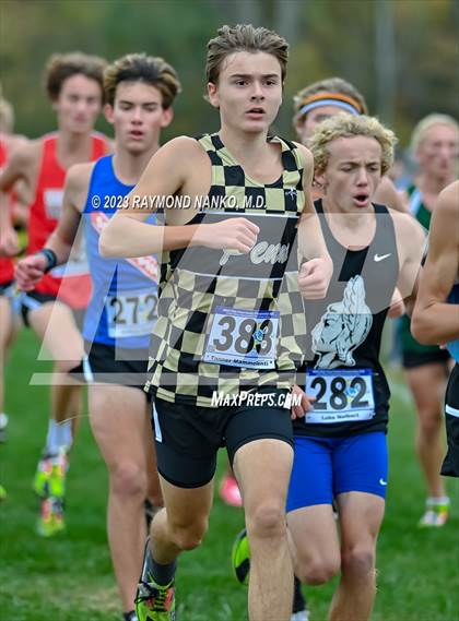 Thumbnail 1 in IHSAA Cross Country Final photogallery.