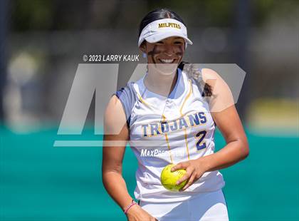 Thumbnail 1 in Los Gatos @ Milpitas photogallery.
