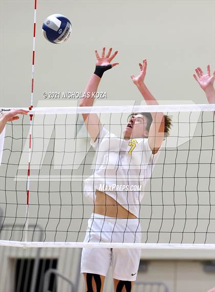 Thumbnail 1 in Mira Costa vs. Newport Harbor (CIF-SS D1 Final) photogallery.