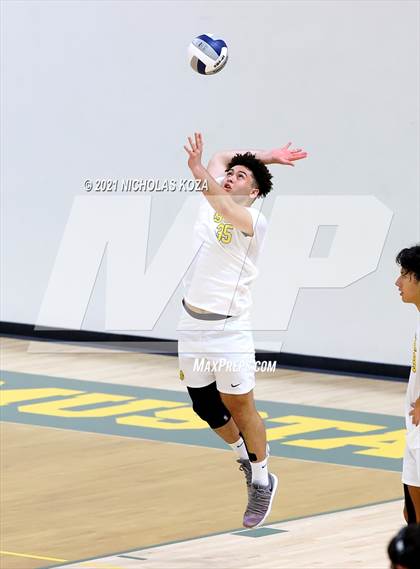 Thumbnail 3 in Mira Costa vs. Newport Harbor (CIF-SS D1 Final) photogallery.