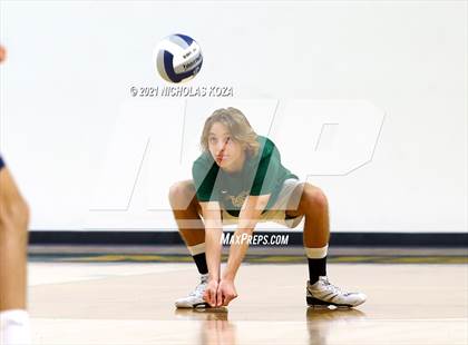 Thumbnail 2 in Mira Costa vs. Newport Harbor (CIF-SS D1 Final) photogallery.