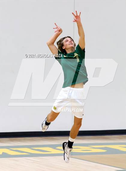 Thumbnail 2 in Mira Costa vs. Newport Harbor (CIF-SS D1 Final) photogallery.