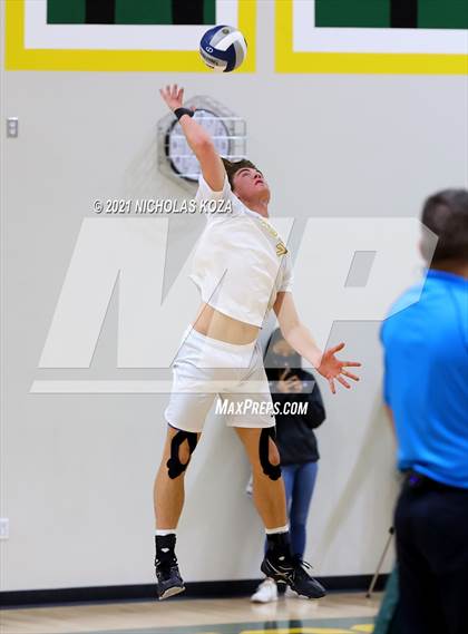 Thumbnail 2 in Mira Costa vs. Newport Harbor (CIF-SS D1 Final) photogallery.