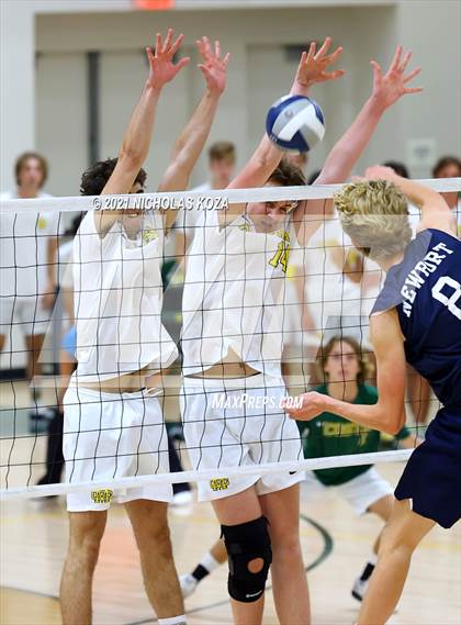 Thumbnail 3 in Mira Costa vs. Newport Harbor (CIF-SS D1 Final) photogallery.