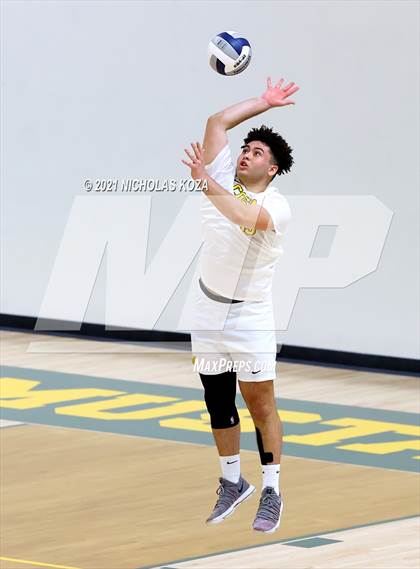 Thumbnail 1 in Mira Costa vs. Newport Harbor (CIF-SS D1 Final) photogallery.