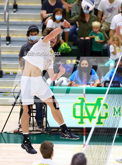Thumbnail 2 in Mira Costa vs. Newport Harbor (CIF-SS D1 Final) photogallery.