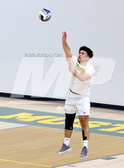 Thumbnail 2 in Mira Costa vs. Newport Harbor (CIF-SS D1 Final) photogallery.