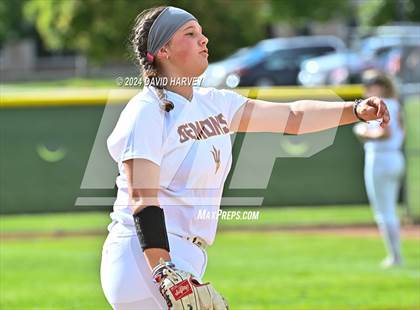 Thumbnail 3 in Golden vs Bear Creek photogallery.