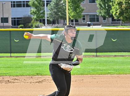 Thumbnail 1 in Golden vs Bear Creek photogallery.