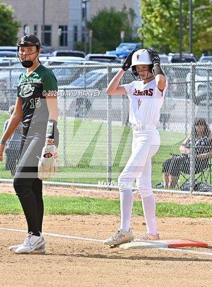 Thumbnail 2 in Golden vs Bear Creek photogallery.