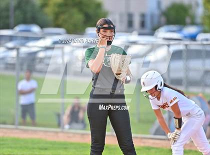 Thumbnail 2 in Golden vs Bear Creek photogallery.