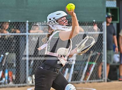 Thumbnail 1 in Golden vs Bear Creek photogallery.