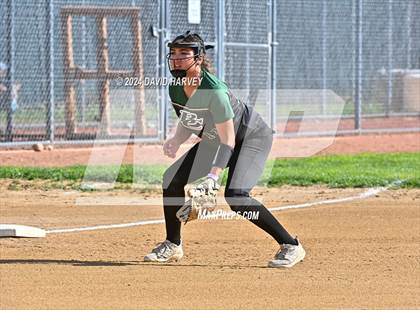Thumbnail 2 in Golden vs Bear Creek photogallery.