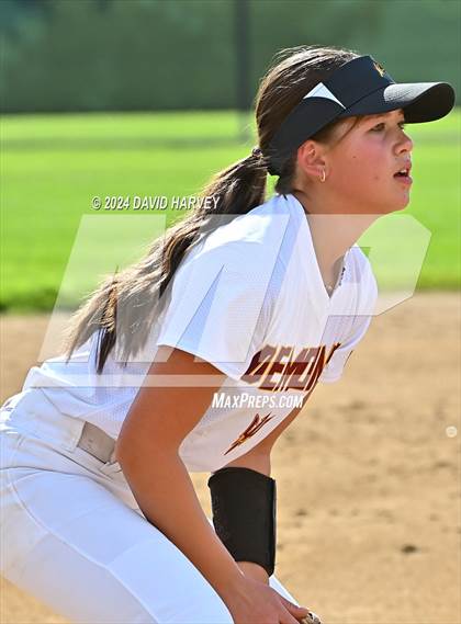 Thumbnail 1 in Golden vs Bear Creek photogallery.