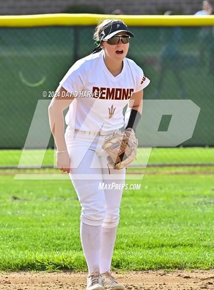 Thumbnail 3 in Golden vs Bear Creek photogallery.