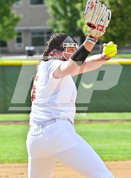 Thumbnail 1 in Golden vs Bear Creek photogallery.