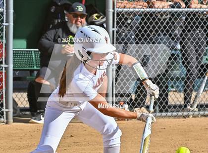 Thumbnail 1 in Golden vs Bear Creek photogallery.