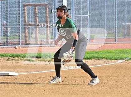 Thumbnail 3 in Golden vs Bear Creek photogallery.