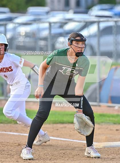 Thumbnail 1 in Golden vs Bear Creek photogallery.
