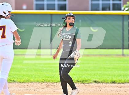 Thumbnail 3 in Golden vs Bear Creek photogallery.
