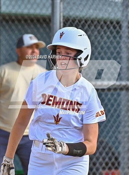 Thumbnail 3 in Golden vs Bear Creek photogallery.