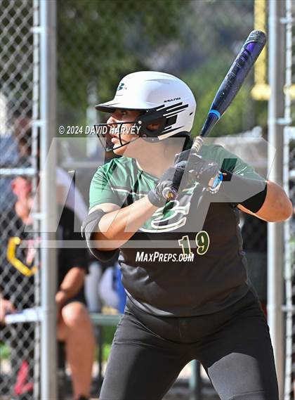 Thumbnail 3 in Golden vs Bear Creek photogallery.