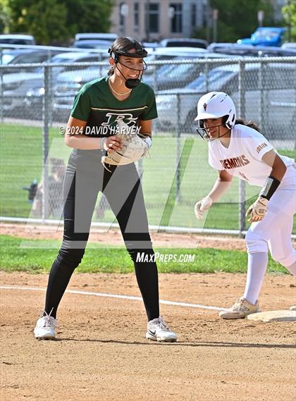 Thumbnail 3 in Golden vs Bear Creek photogallery.