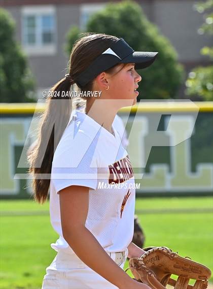 Thumbnail 2 in Golden vs Bear Creek photogallery.