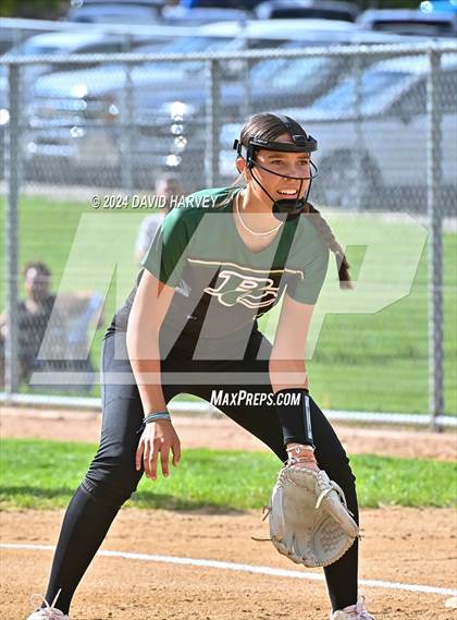 Thumbnail 1 in Golden vs Bear Creek photogallery.