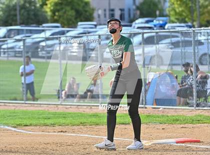 Thumbnail 1 in Golden vs Bear Creek photogallery.