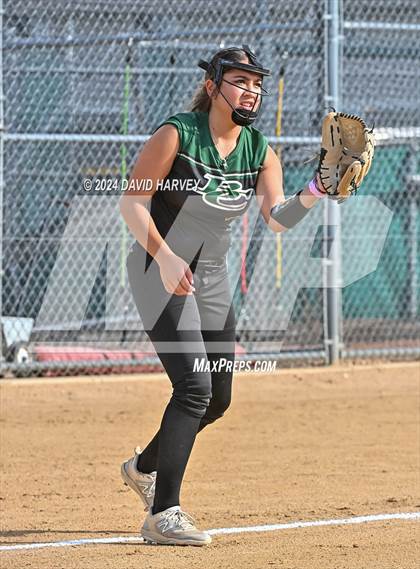 Thumbnail 3 in Golden vs Bear Creek photogallery.