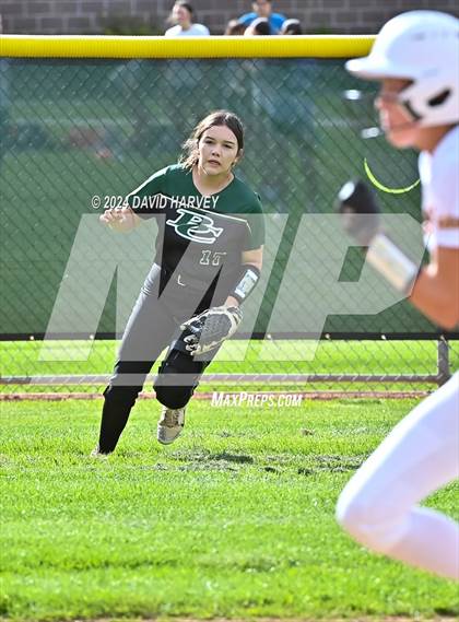 Thumbnail 3 in Golden vs Bear Creek photogallery.