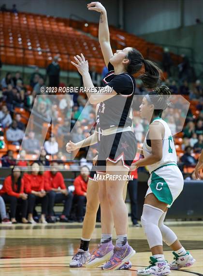 Thumbnail 2 in Coppell vs. Southlake Carroll (UIL 6A Regional Semifinal Playoff) photogallery.
