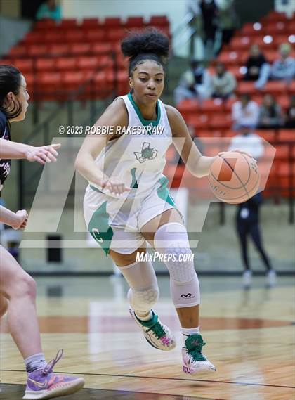 Thumbnail 2 in Coppell vs. Southlake Carroll (UIL 6A Regional Semifinal Playoff) photogallery.