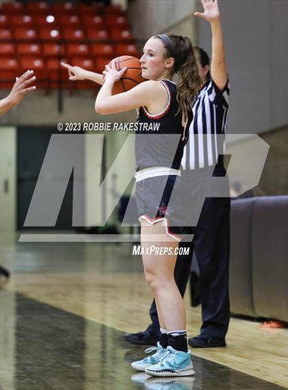 Thumbnail 3 in Coppell vs. Southlake Carroll (UIL 6A Regional Semifinal Playoff) photogallery.