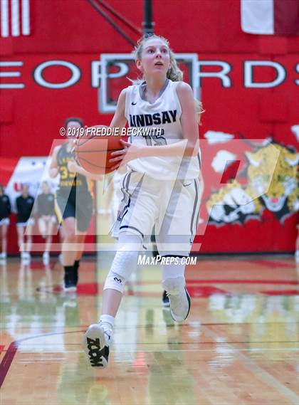 Thumbnail 3 in Era vs. Lindsay (UIL 2A Region II Bi-District) photogallery.