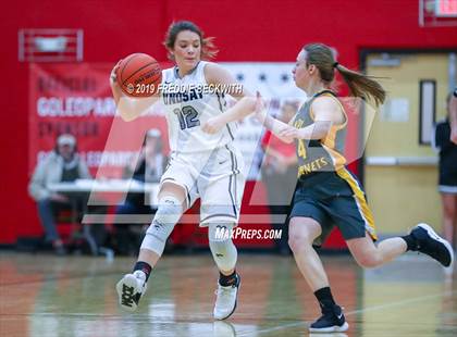 Thumbnail 2 in Era vs. Lindsay (UIL 2A Region II Bi-District) photogallery.
