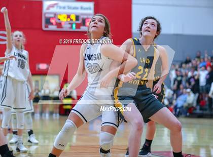 Thumbnail 1 in Era vs. Lindsay (UIL 2A Region II Bi-District) photogallery.