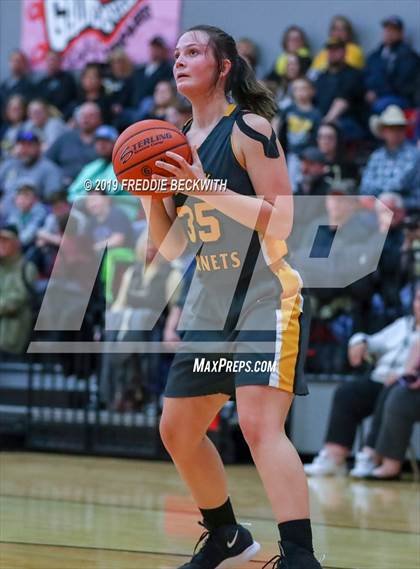 Thumbnail 1 in Era vs. Lindsay (UIL 2A Region II Bi-District) photogallery.