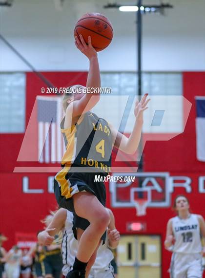 Thumbnail 1 in Era vs. Lindsay (UIL 2A Region II Bi-District) photogallery.