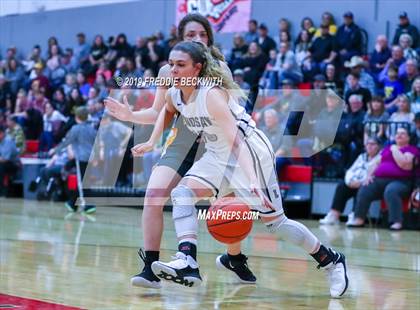 Thumbnail 3 in Era vs. Lindsay (UIL 2A Region II Bi-District) photogallery.