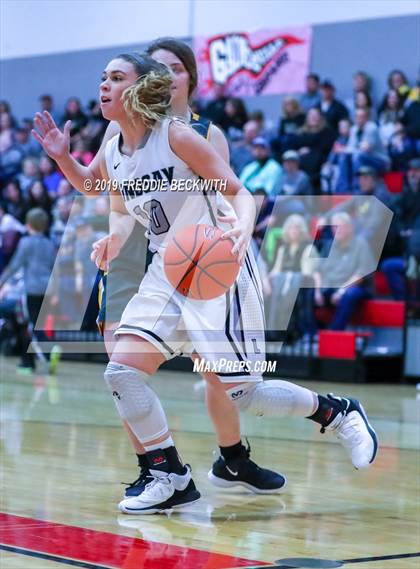 Thumbnail 1 in Era vs. Lindsay (UIL 2A Region II Bi-District) photogallery.