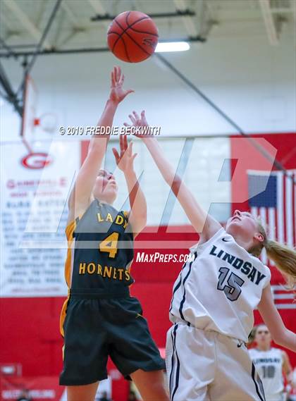 Thumbnail 1 in Era vs. Lindsay (UIL 2A Region II Bi-District) photogallery.