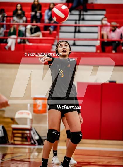Thumbnail 1 in Perryton vs. Pampa photogallery.