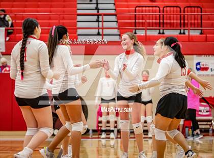 Thumbnail 1 in Perryton vs. Pampa photogallery.